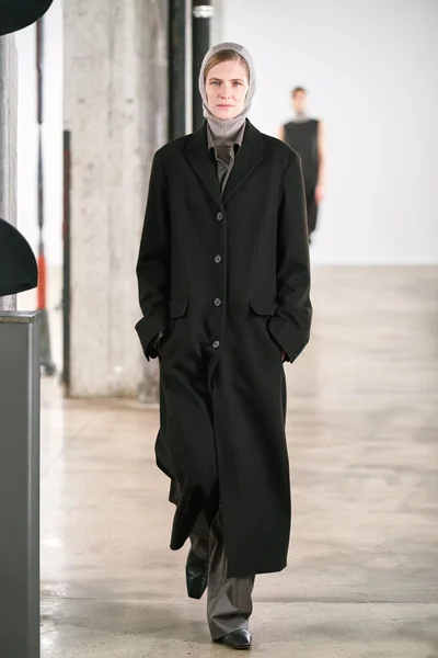 Look 8